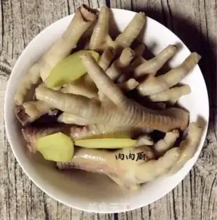 Make How to taste chicken feet step 3