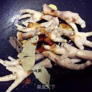 Make How to taste chicken feet step 6