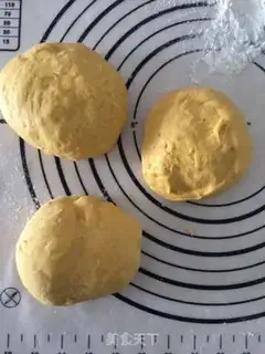 Make Pumpkin coconut toast step 8