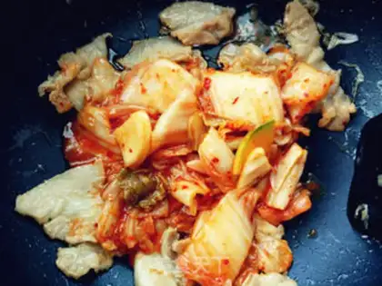 Make Hot cabbage makes meat step 4