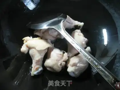 Make Roach with chicken wings step 1