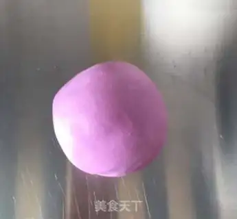 Make Potato-coloured buns step 3
