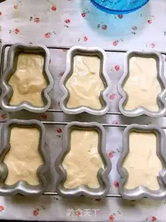 Make Sweet bear banana cake step 14