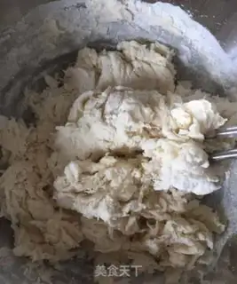 Make Potato-coloured buns step 4
