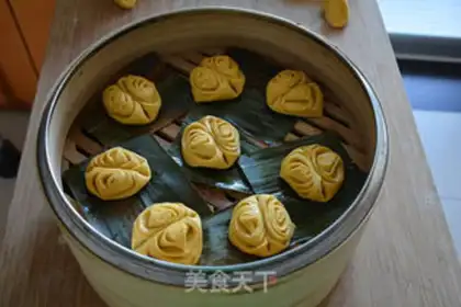 Make Pumpkin rolls step 8