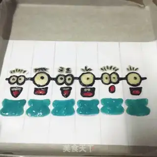 Make A yellow cake roll step 1