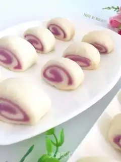 Make Potato-coloured buns step 15