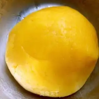 Make ♪ ♪ Chestnuts yellow mooncake ♪ step 10