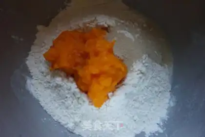 Make Pumpkin bag step 3