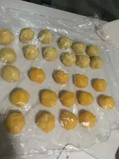 Make ♪ ♪ Chestnuts yellow mooncake ♪ step 17