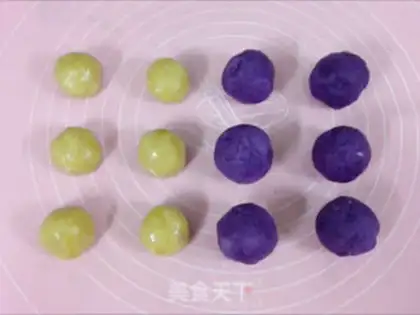 Make A wide range of macaroni step 2