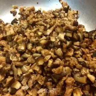 Make Frozen meat buns step 1