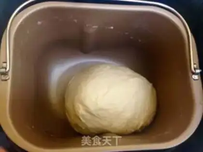 Make Cream of cream, coconut, soft bread step 0