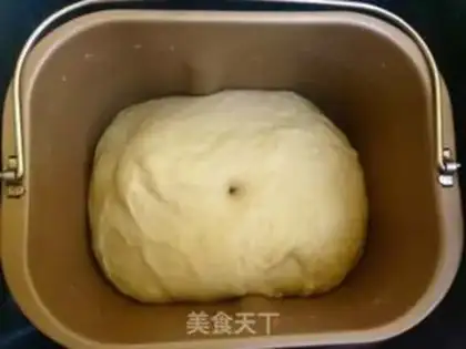 Make Cream of cream, coconut, soft bread step 1