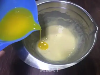 Make Three-sand Madeline cake step 4
