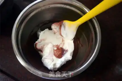 Make Red velvet twilight cake step 4