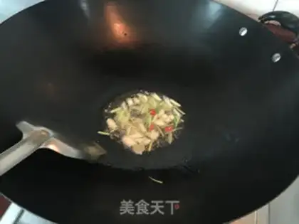 Make Spicy Silver Fish step 2