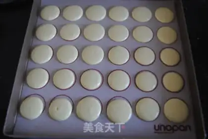Make Lemon Macaron step 13