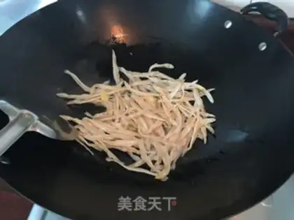 Make Spicy Silver Fish step 3