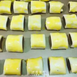 Make Lotus roll step 7