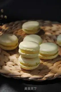 Make Lemon Macaron step 19