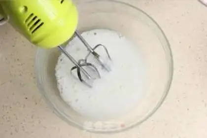 Make Delicious birthday cake step 6