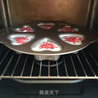 Make Heart cake step 8