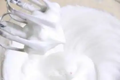 Make Delicious birthday cake step 10