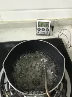 Make No colored macaroni step 0