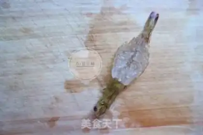 Make Garlic fan shrimp step 1