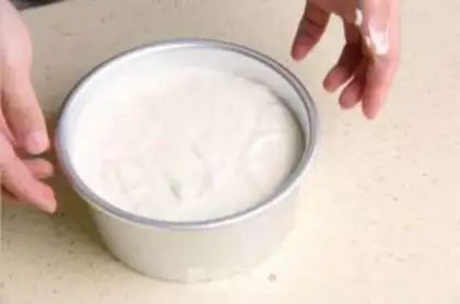 Make Delicious birthday cake step 15