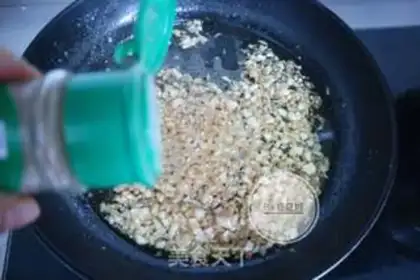 Make Garlic fan shrimp step 5