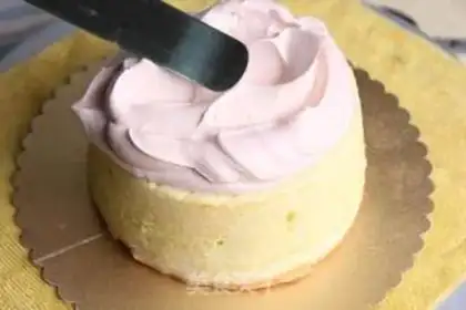 Make Delicious birthday cake step 19