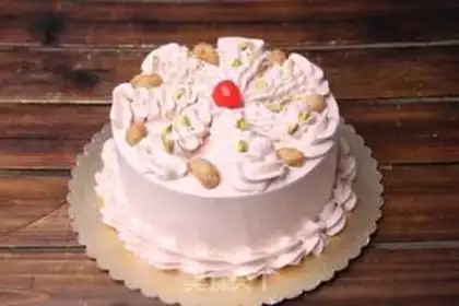 Make Delicious birthday cake step 22