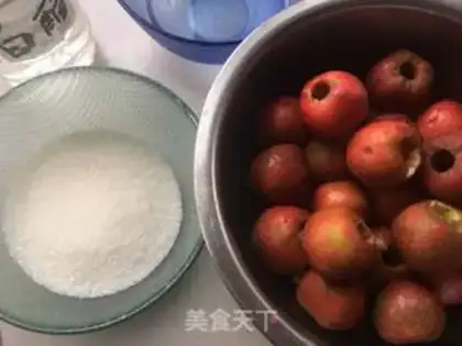 Make Snowballs of red nuts step 0
