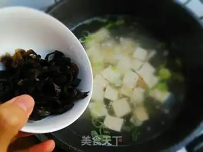 Make Shrimp tofu soup step 4