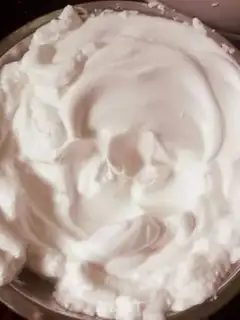 Make Old cream cake step 4