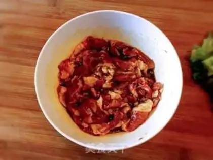Make Garlic fried meat step 1