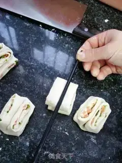 Make Sausage rolls step 5