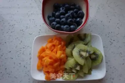 Make Yogurt fruit tower step 1
