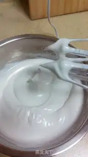 Make Blueberry jam cake roll step 1
