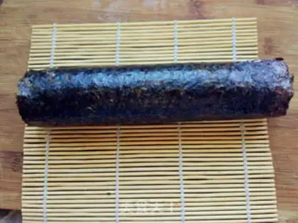 Make Tuna sushi step 5