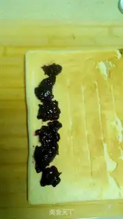 Make Blueberry jam cake roll step 12