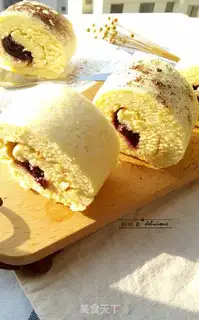 Make Blueberry jam cake roll step 15