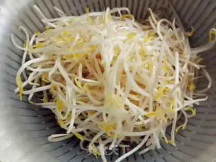 Make A green bean sprouts of cranberry step 0