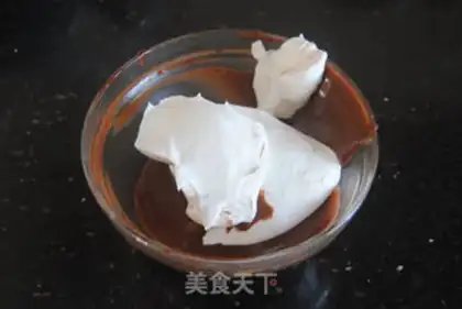 Make Chocolate cream cake step 5