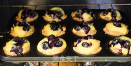 Make Blueberry balls step 7