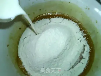 Make Cinnamon apple cake step 5