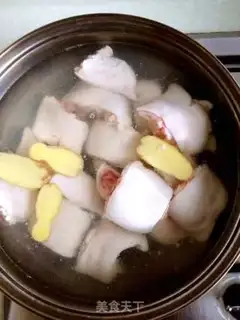 Make Red bean stewed pig