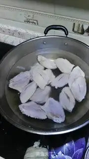 Make Coke chicken wings step 1